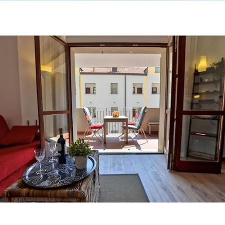 Gezellig Met Gedeeltelijk Meerzicht Apartament